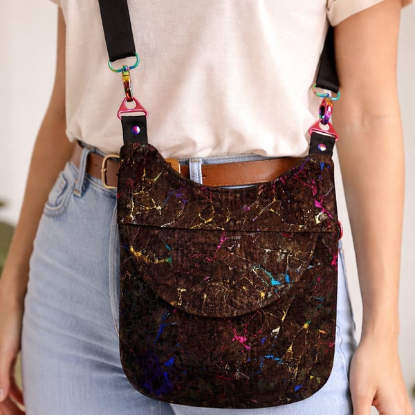 The Zuri Crossbody Bag in Black Sparkle Cork
