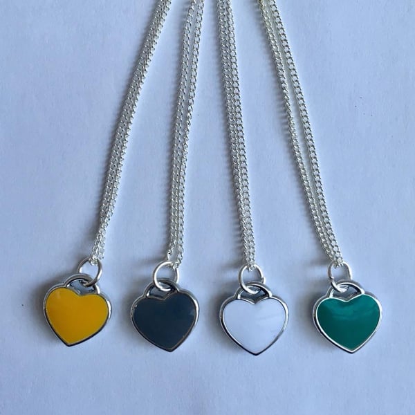 Pretty Enamel Heart fine necklace silver plated yellow grey turquoise white