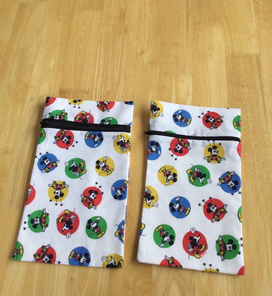 Disney print zipper pouch