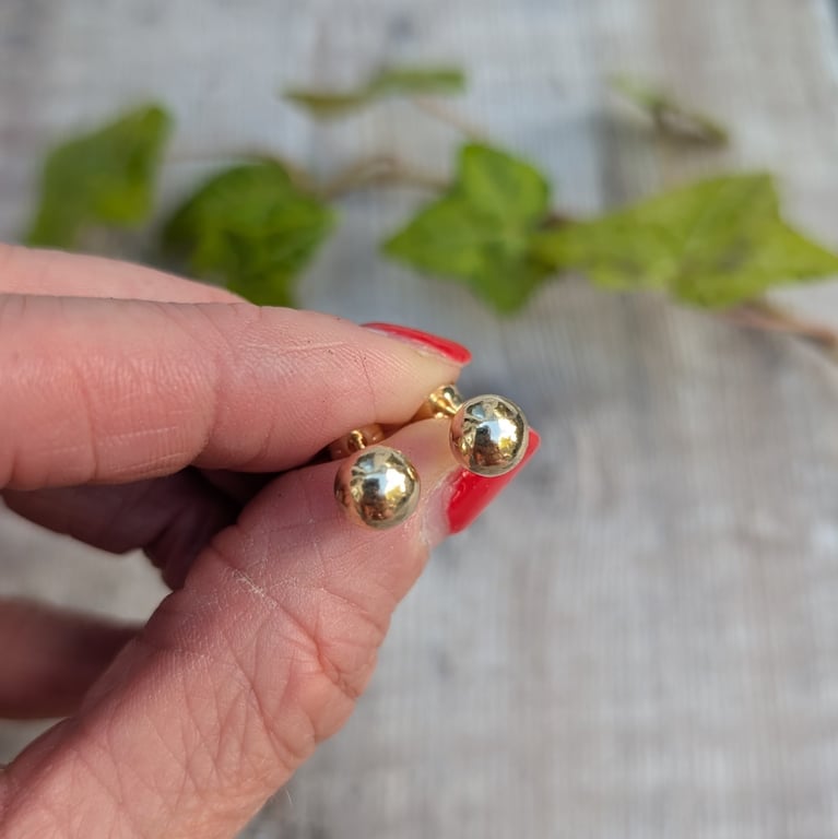 Recycled Solid 9ct Gold Smooth Pebble Earrings - JBJ3046