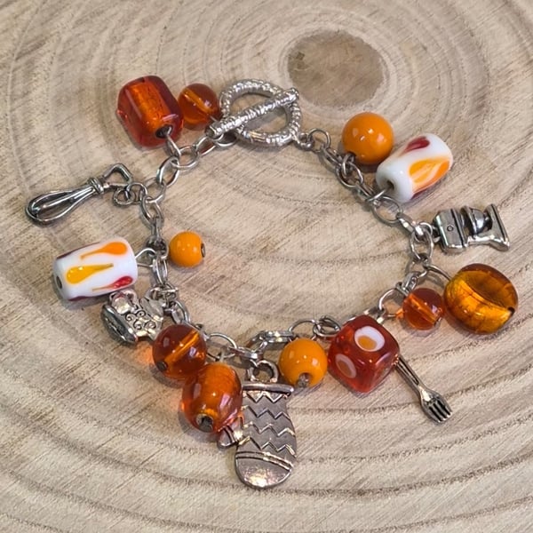Beaded baking bracelet, Charm bracelet, Baking lover, Handmade (CMB-0001)