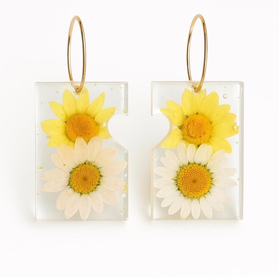 White & Yellow Daisy Resin Dangle Earrings with Rhinestones