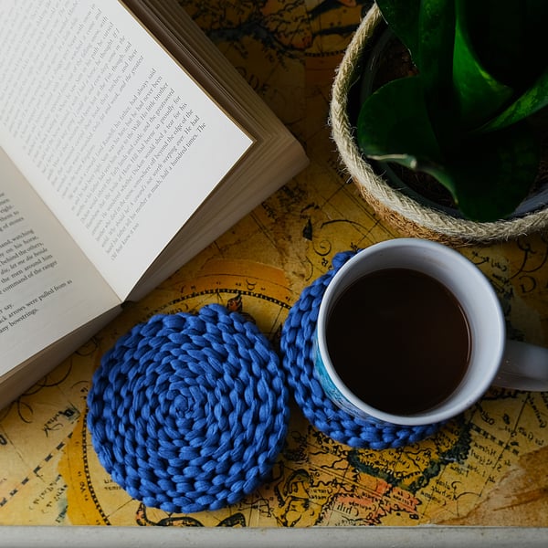One Blue Macramé Chunky Coaster