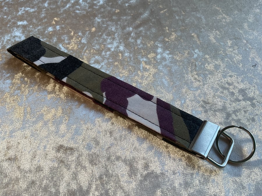 CAMOUFLAGE WRISTLET KEYRING KEY HOLDER LANYARD FOB CHAIN 