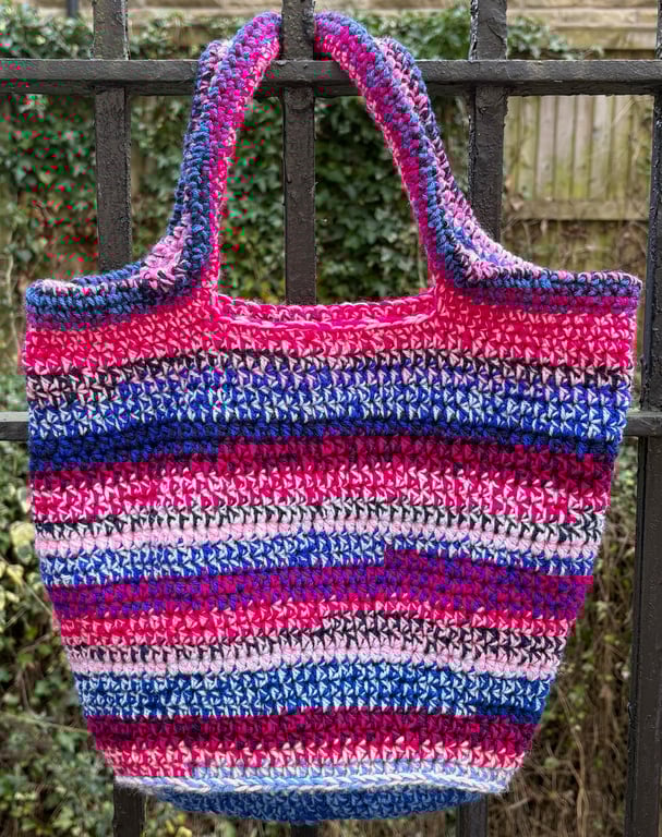 Summer berries tote bag 