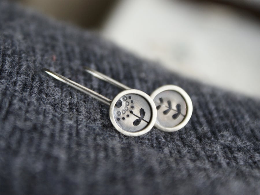 Silver flower mis-matched mini drop earrings