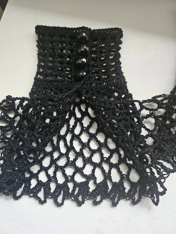 Victoriana Lacy Wrist Cuffs