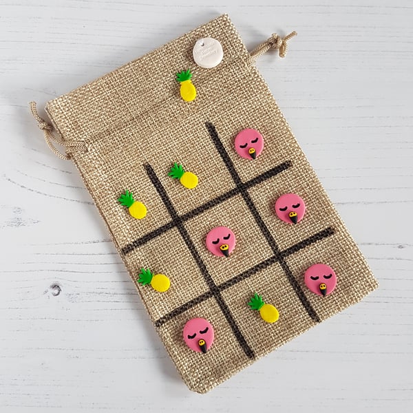 Flamingo and Pineapple themed Tic Tac Toe game