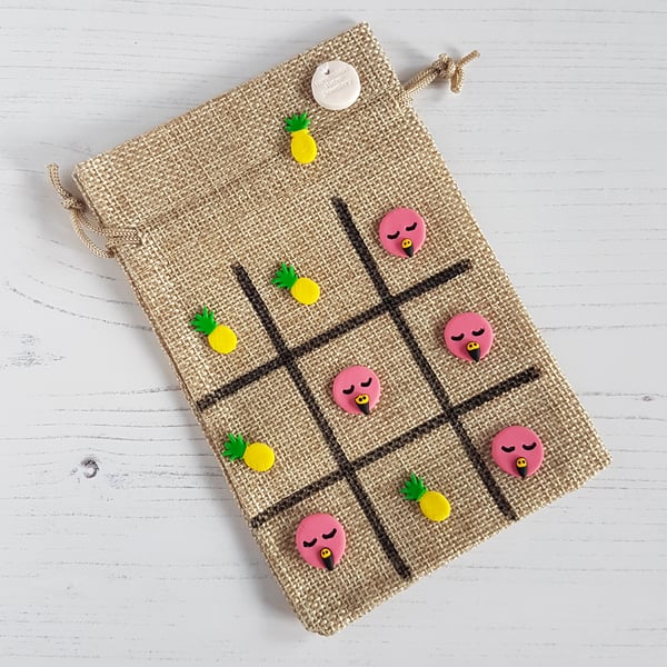 Flamingo and Pineapple themed Tic Tac Toe game