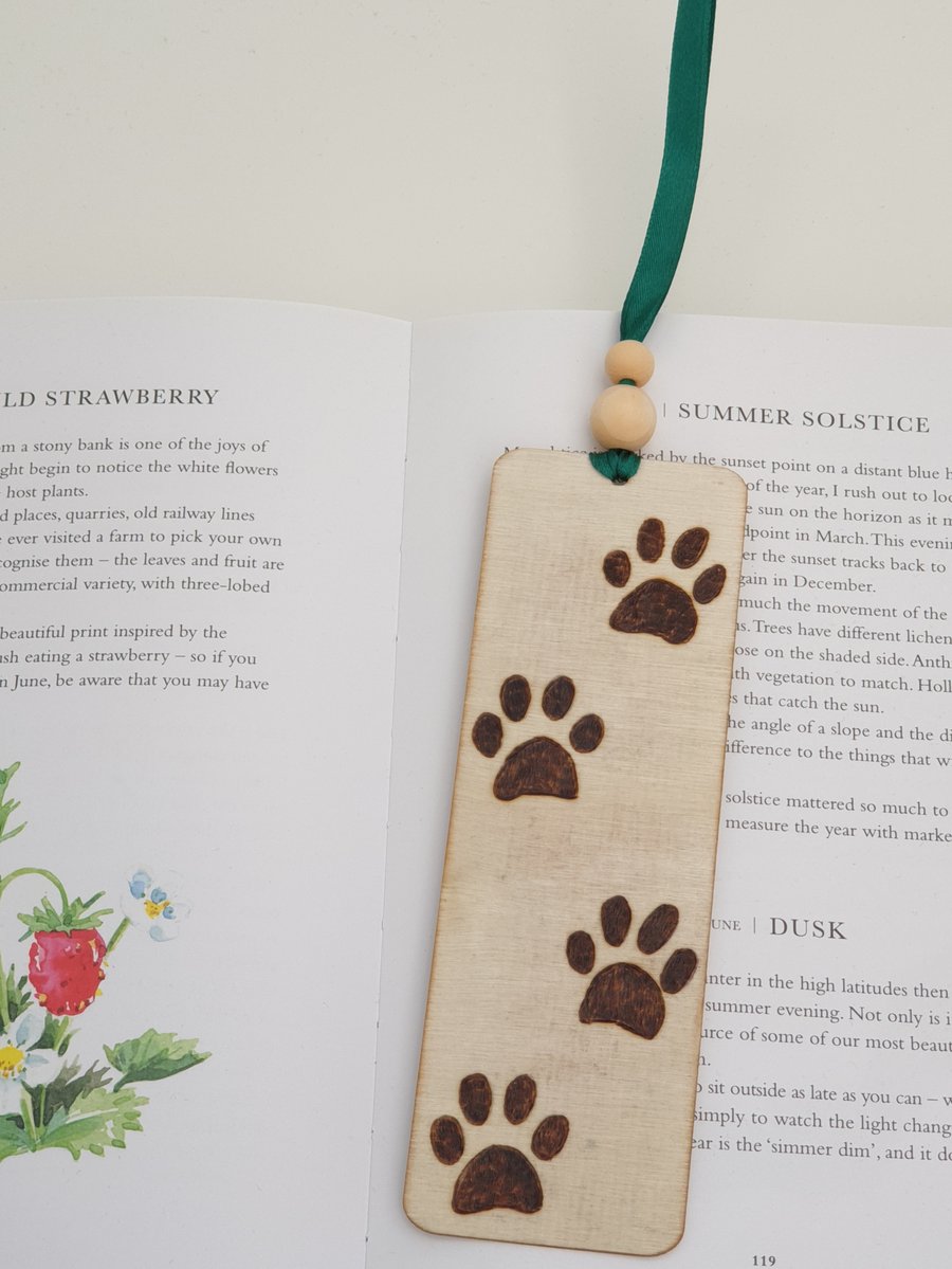 Bookmark with paw print pyrography  