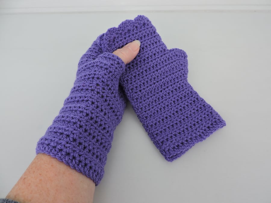 Sale now 5.00 Fingerless Mitts  Violet  100% Acrylic