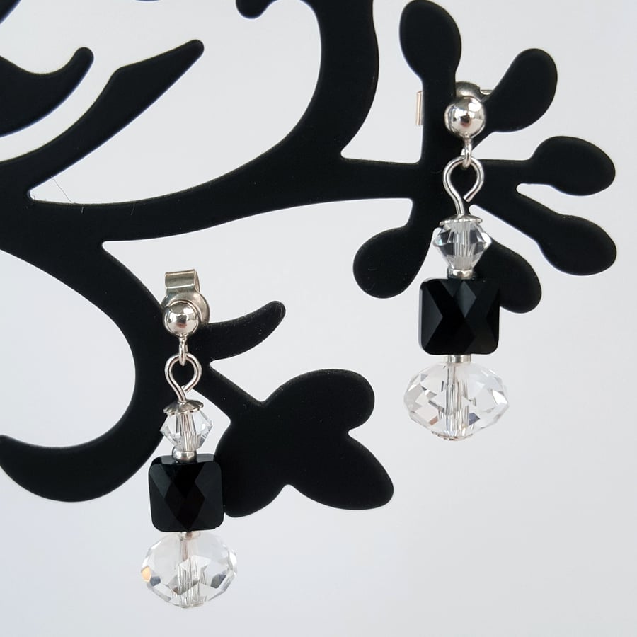 Crystal and bead drop earrings, swarovski crystal earrings, dangle earrings