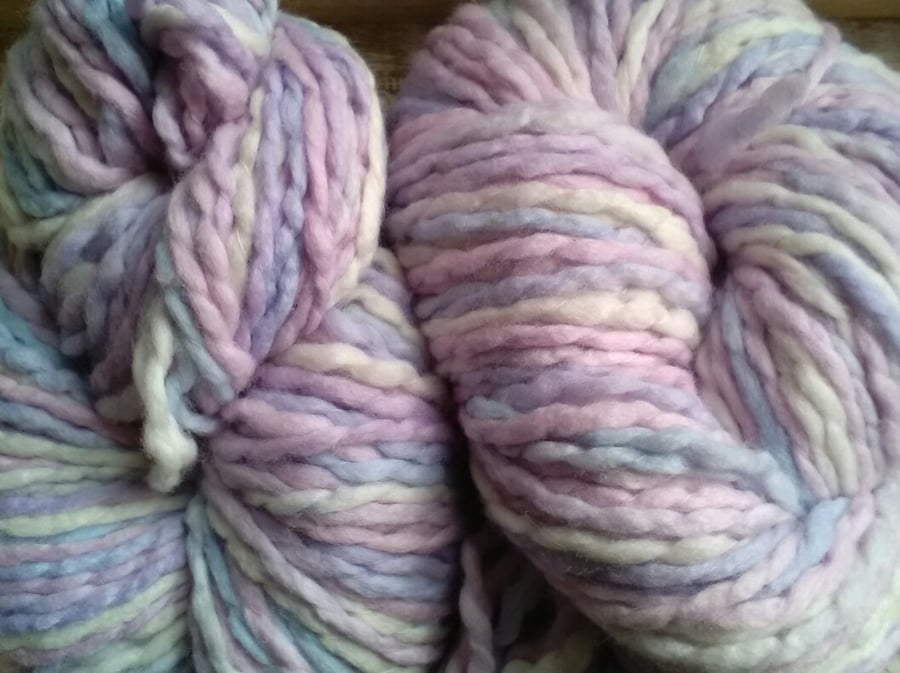 SPECIALS! 200g Hand-dyed 100% WOOL CHUNKY Lilac Softie