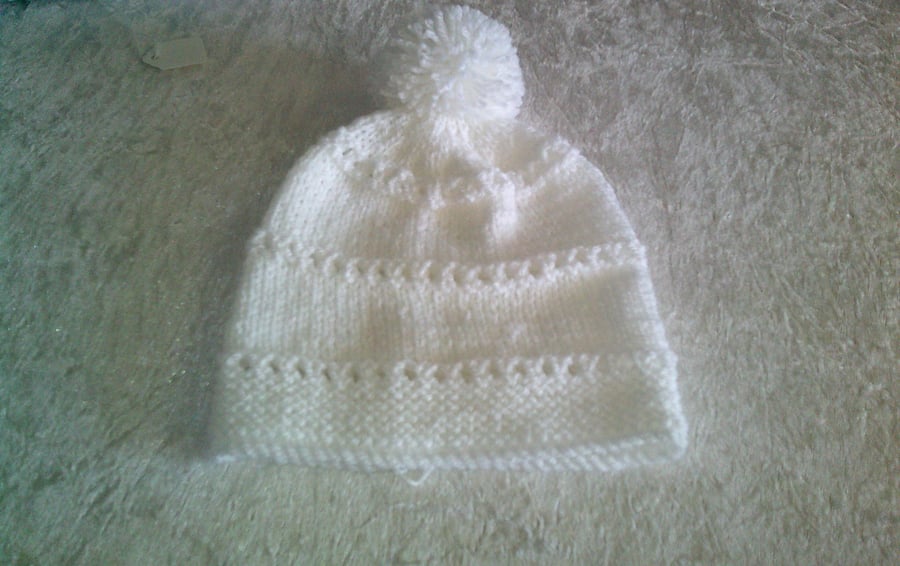 White Bobble Hat with Lacy Stripes