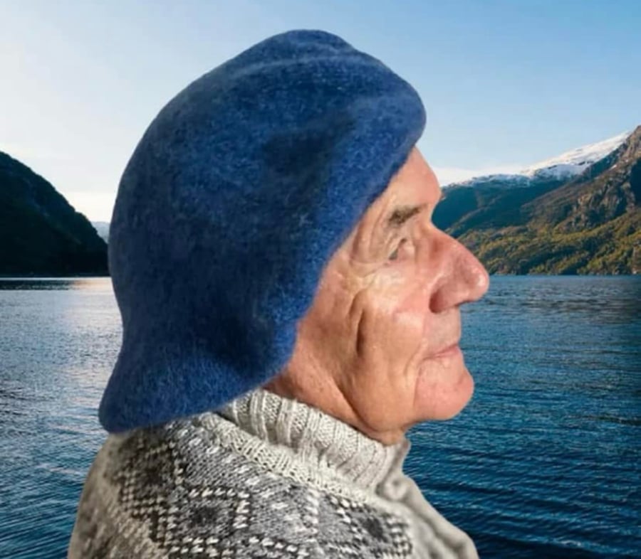 Outland Inspired Hand Knitted Scots Bonnet In Jacobite Blue