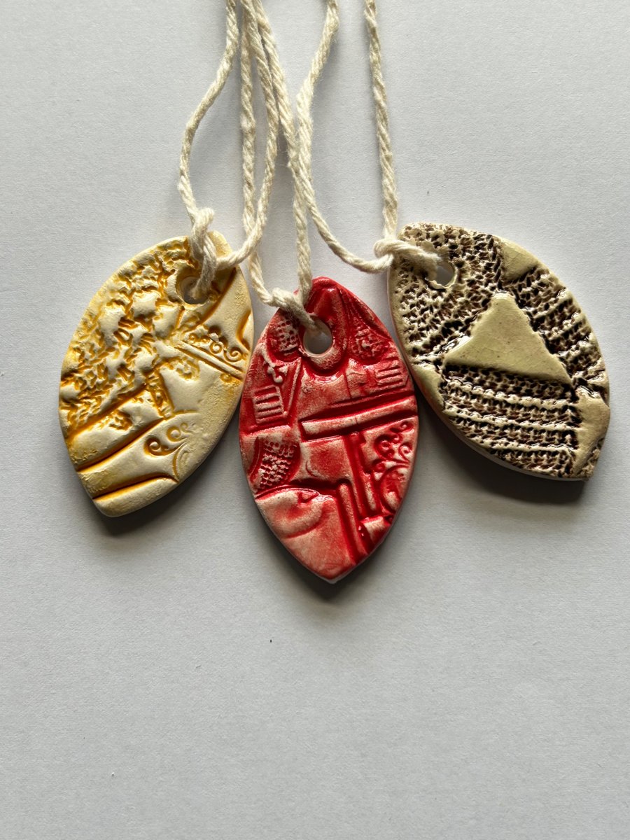 Set of Ceramic Gift Tag: Little Keepsakes, Love Tokens 