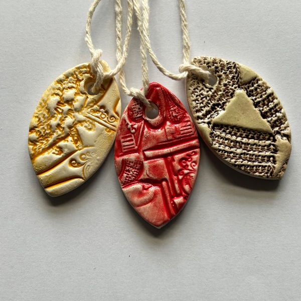 Set of Ceramic Gift Tag: Little Keepsakes, Love Tokens 