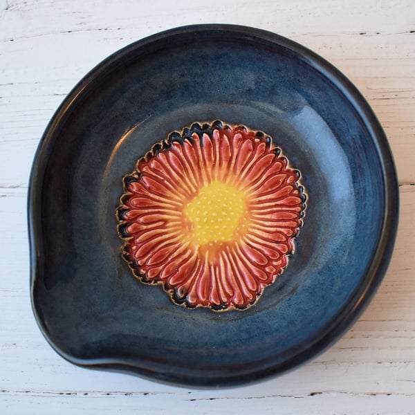 B032 Spoon rest tea bag bowl (Free UK postage)