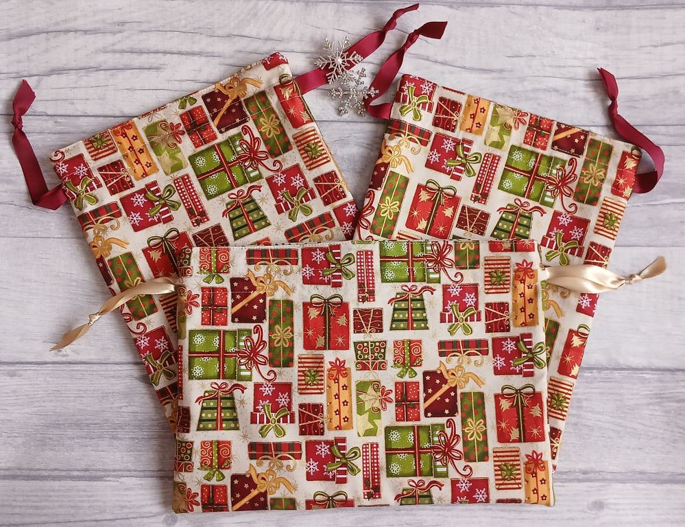 Set of reusable Fabric Christmas Gift Bags - Parcels & Stars