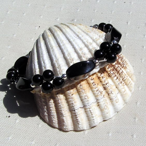 Black Agate & Black Onyx Gemstone Charka Beaded Bracelet "Magic"