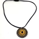 Zwirnknopfe Button Pendant