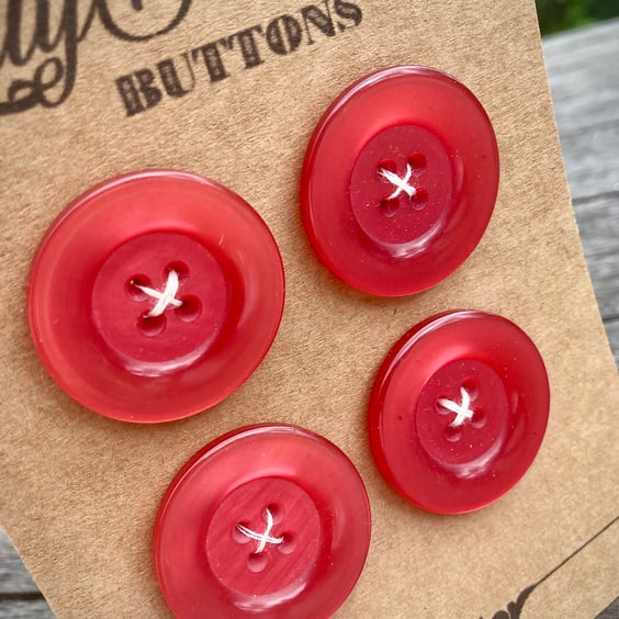 4 Vintage Pearly Red Buttons 34mm