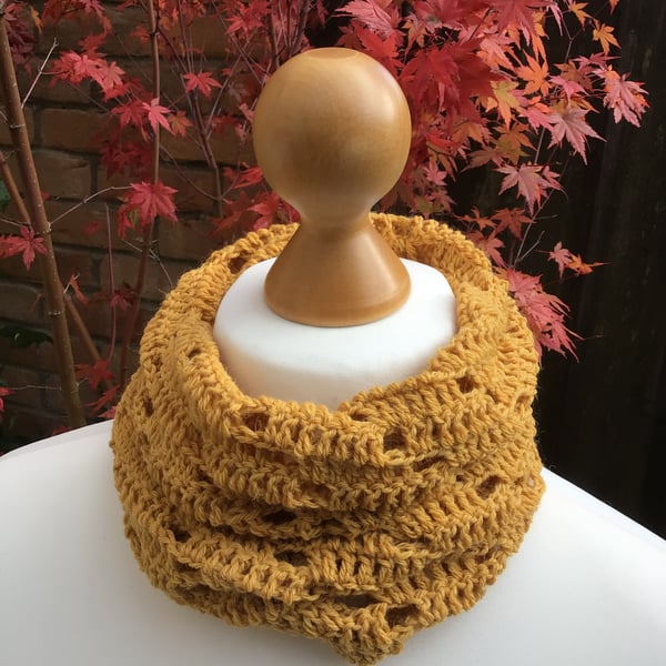 Snood in alpaca & wool colour Mustard