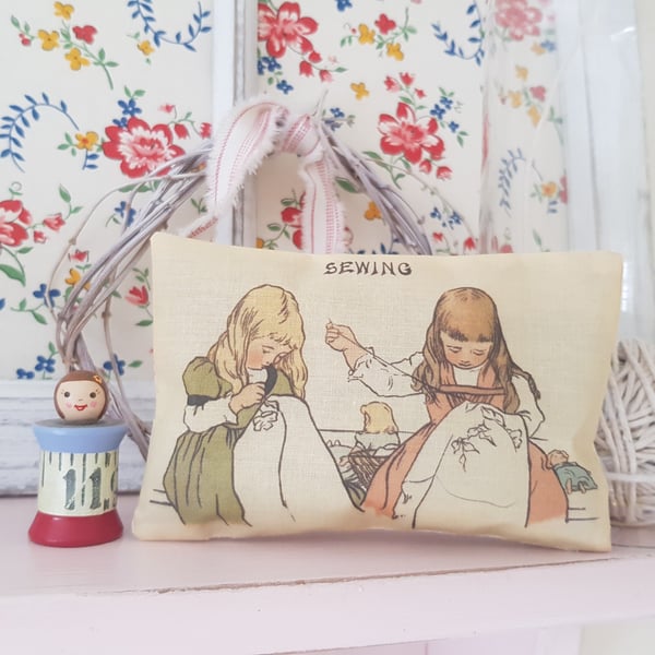 Lavender Sachet Decoration Gift for Sewing Friends