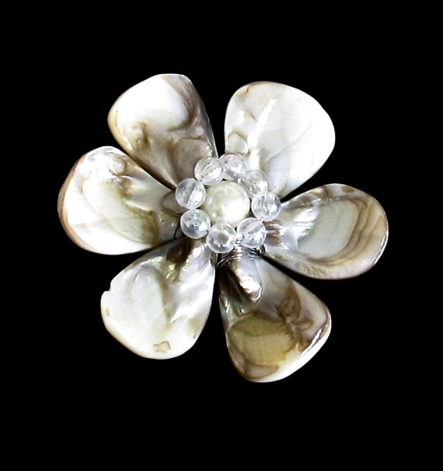 Shell Flower: Cream Mother of Pearl Leaf Nuggets with Acrylic & Glass Beads 