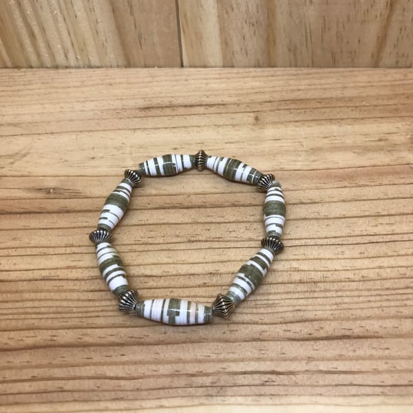 Paper Bead Bracelet. (208)