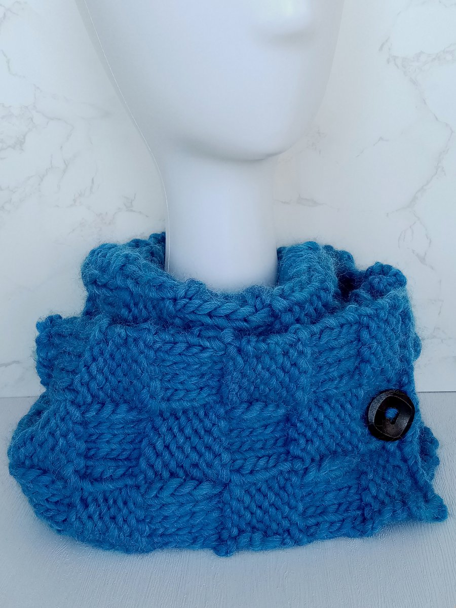 Buttoned basket weave wrap-around scarf 100% pure wool