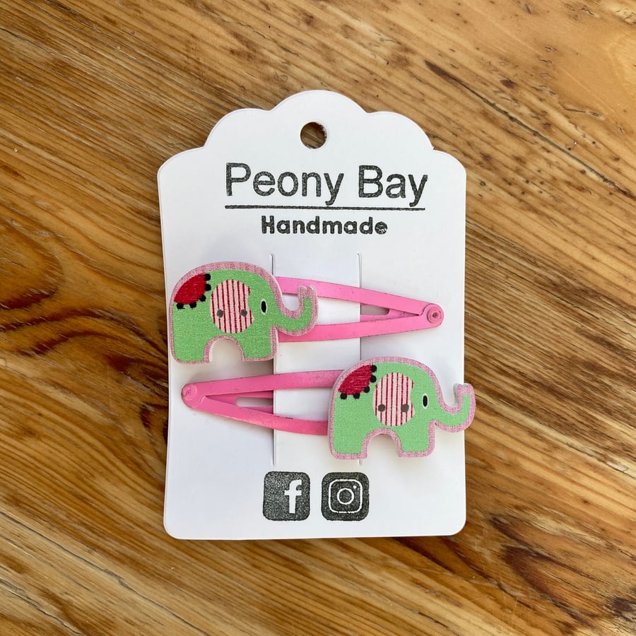 Girl’s elephant hair clips in pink & green