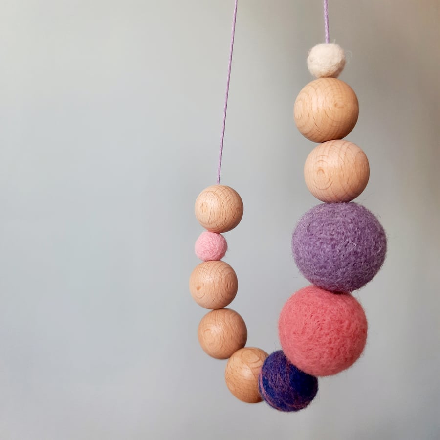 Needle Felted Wool & Wood Mix Necklace-Pink Mix
