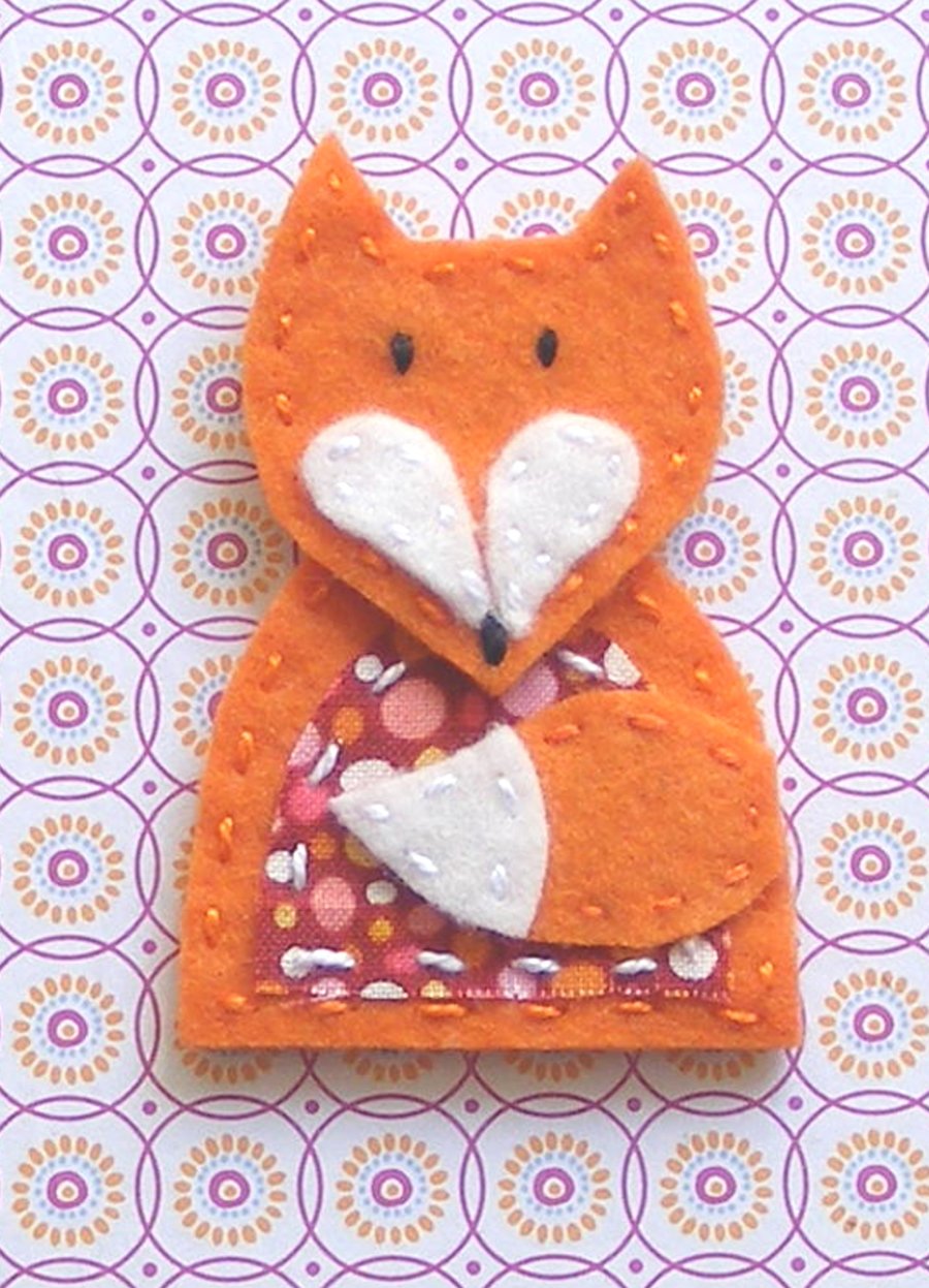 Felt jewellery kit - Sew your own fox brooch craft sewing kit