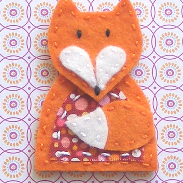 Felt jewellery kit - Sew your own fox brooch craft sewing kit