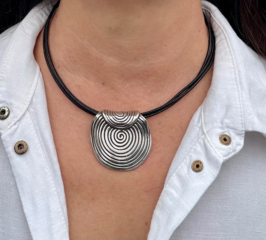 Necklace for women, Leather choker necklace, Pendant necklace, Boho jewellery