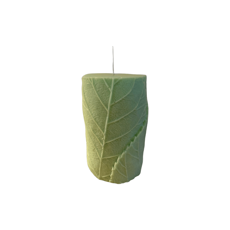 Woodlands Scented Leaf-Shaped 100% Organic Soy Wax Candle
