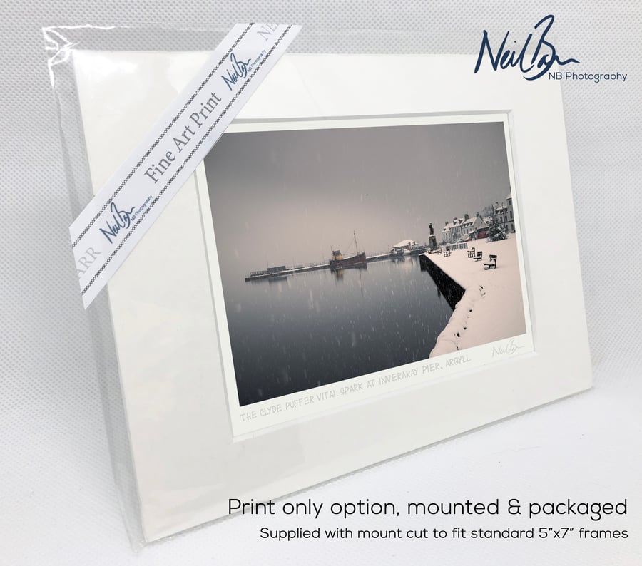 Clyde Puffer at Inveraray Argyll Scotland in Snow - A6 (7" x 5") Unframed Print