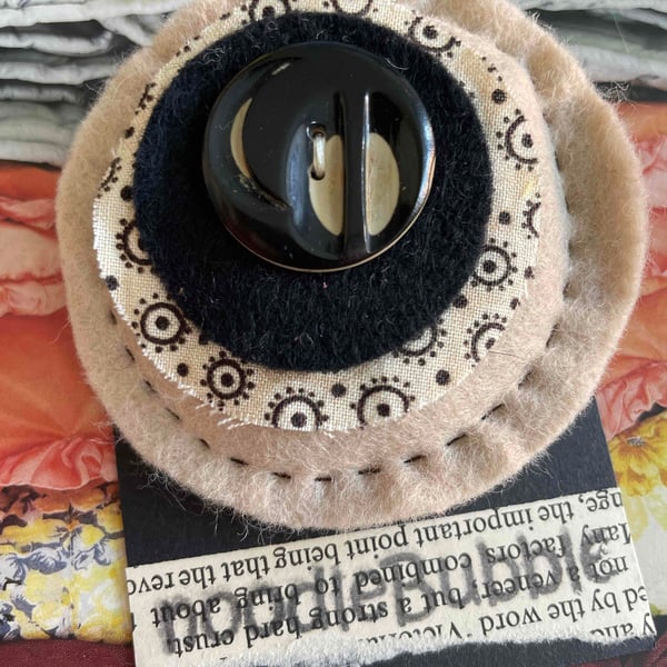 Felt Button Brooch - ever decreasing circles 