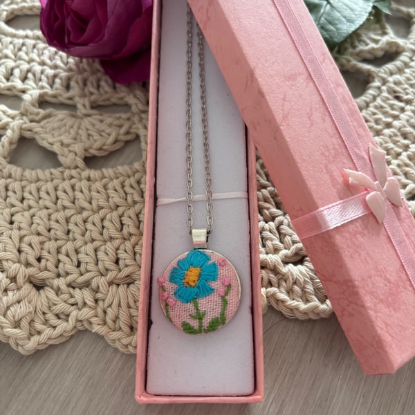Embroidered Pendant Necklace - Blue Floral on pink linen 