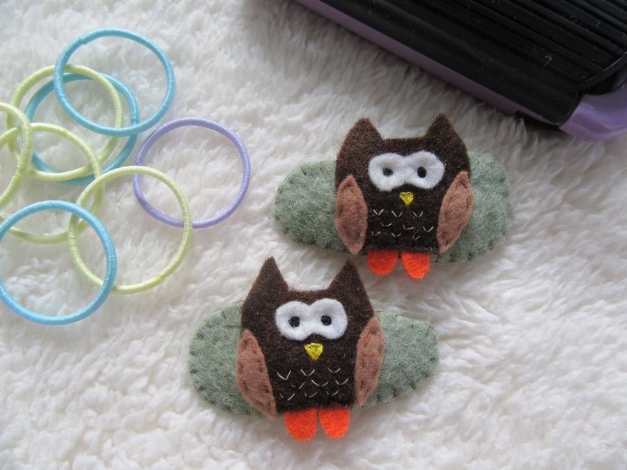 Owl hair clips, felt hair clips