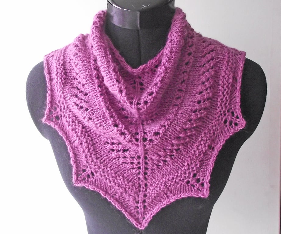 Knitted Cowl, Scarf, Neckwarmer, Neckerchief, Kerchief Cowl, Handspun Merino 