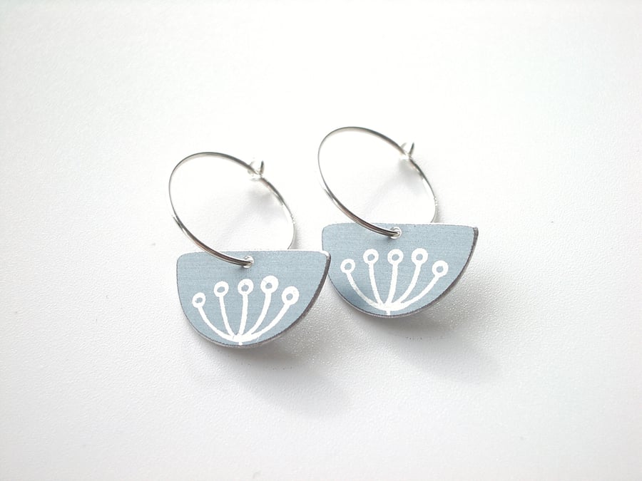 Cow parsley hoop earrings in grey