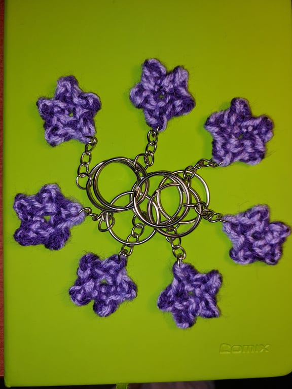Marbled purple crochet flower keychain