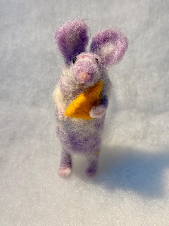 Felted mouse - dappled lilac mouse with cheese