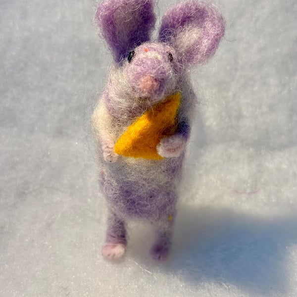 Felted mouse - dappled lilac mouse with cheese