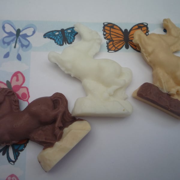 horse shaped novelty soaps x 3