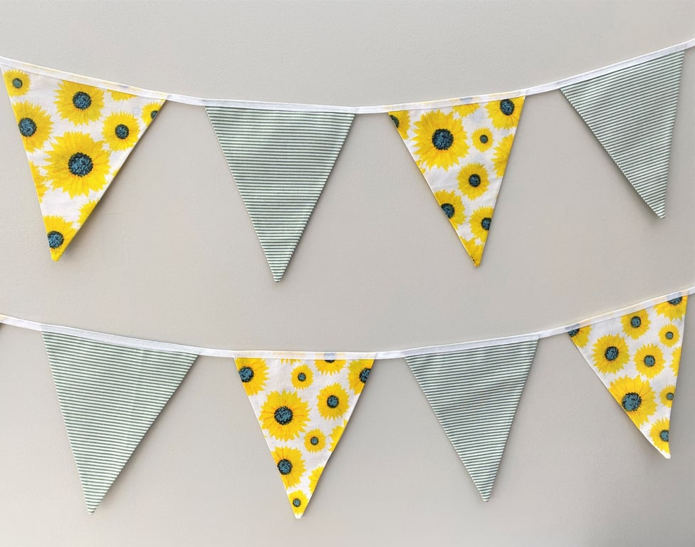 Sunflower Green Striped Fabric Bunting 7 Double-Sided Flags Summer Decoration