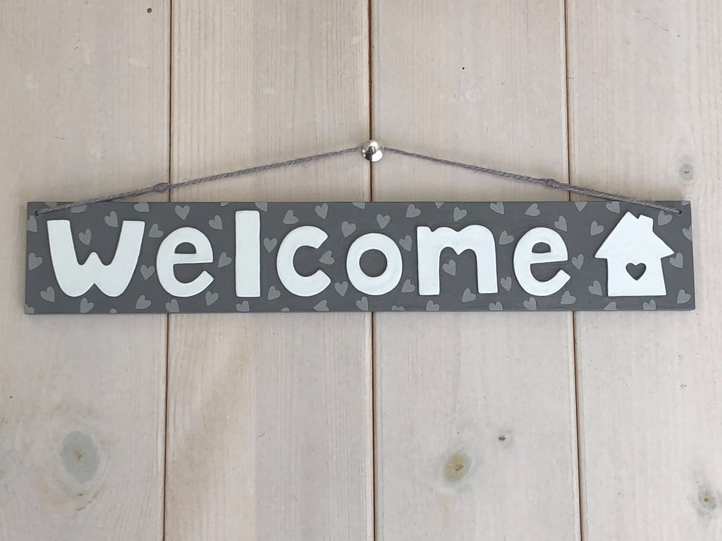 Hanging Door Sign "Welcome"
