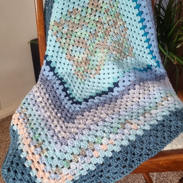 baby boy crochet blanket, nursery blanket, crib